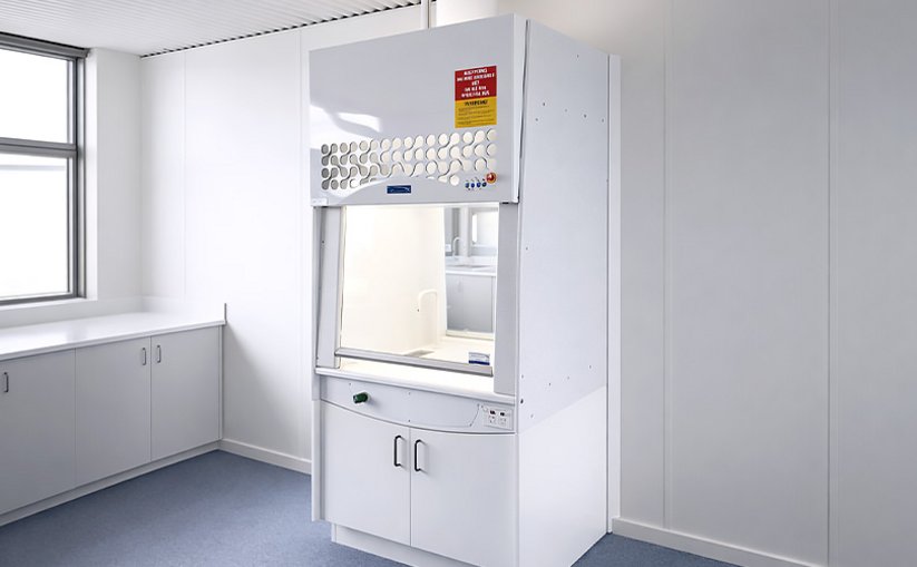 Single, freestanding Academy Series Ducted Fume Cupboard