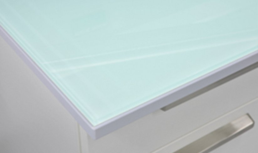 Lab bench worktop made of glass