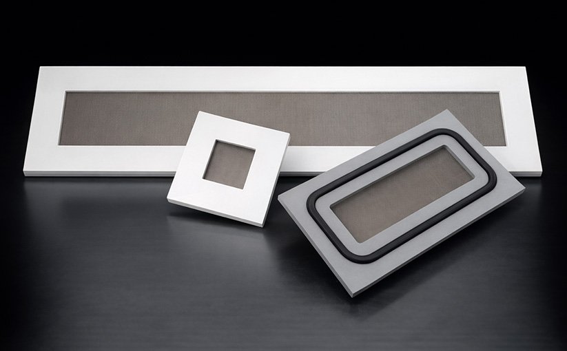 Laboratory ventilation panels with integrated mesh filters
