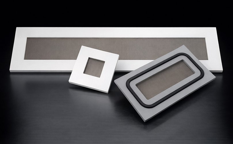 Laboratory ventilation panels with integrated mesh filters