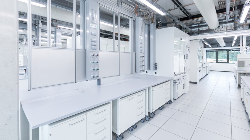 Workstations with media support