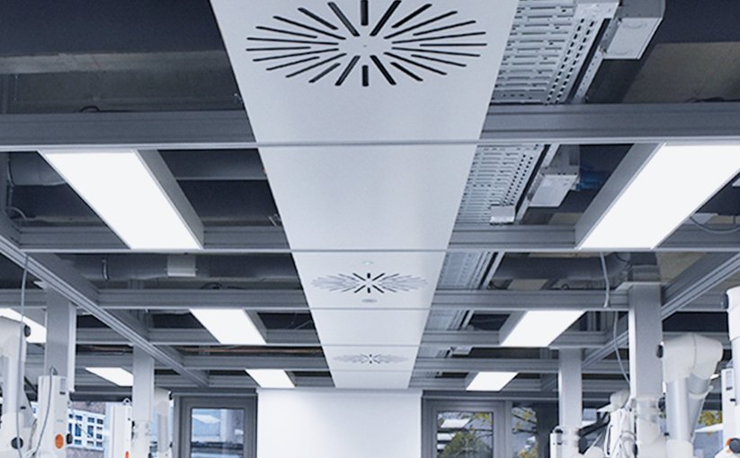 Modular ceiling with ventilation and lighting elements