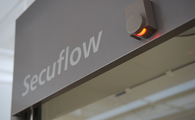 Motion sensor detects activity at the fume hood