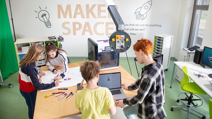 Plan and realise school projects in the makerspace