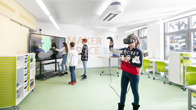 VR glasses in the classroom