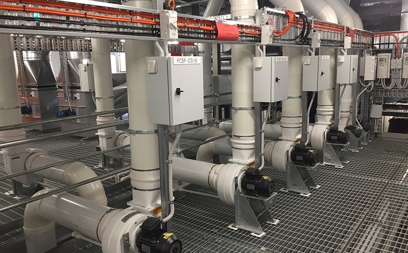 Polyfans in an industrial hall