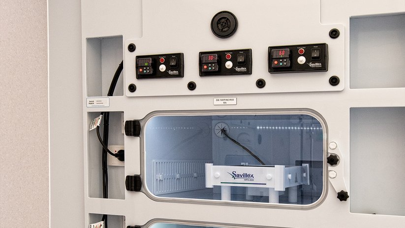Enclosed laboratory workstation at the University of Otago.