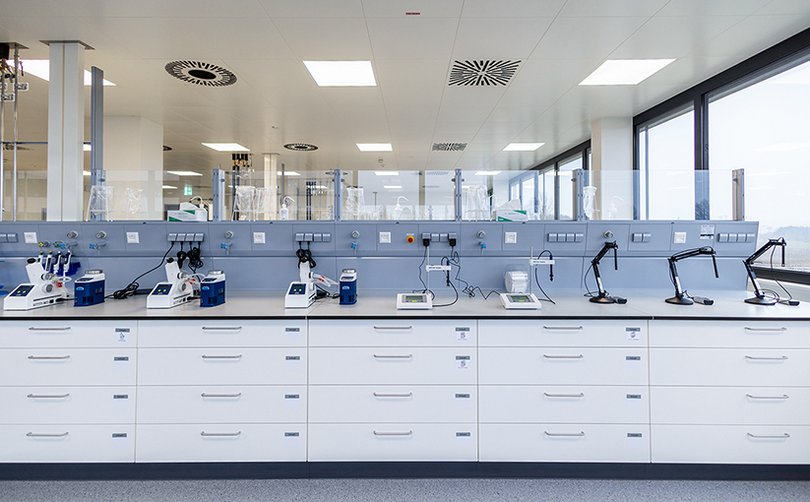 Laboratory workstations