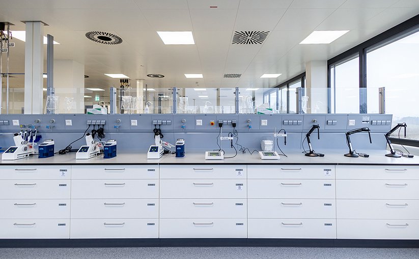 Laboratory workstations