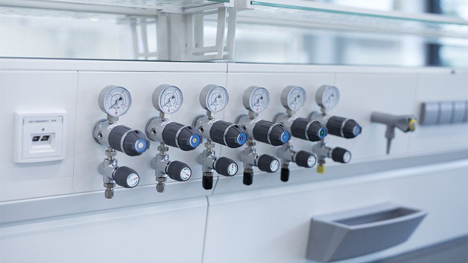 Service modules play a vital role in lab furniture systems