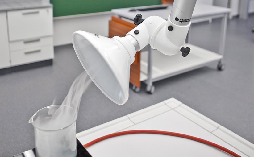 Point extraction arm removing vapor above experiment