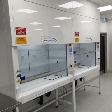 Smoothflow Ducted Fume Cupboard - RMIT - Building 201 