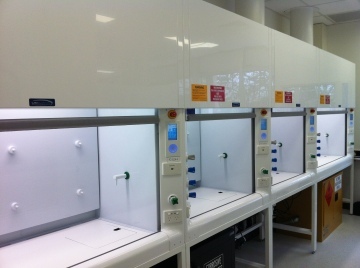 Smoothflow Fume Cupboards with Autosash 